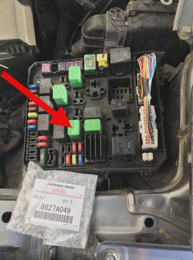 Блок предохранителей и реле mitsubishi lancer 10, их описание