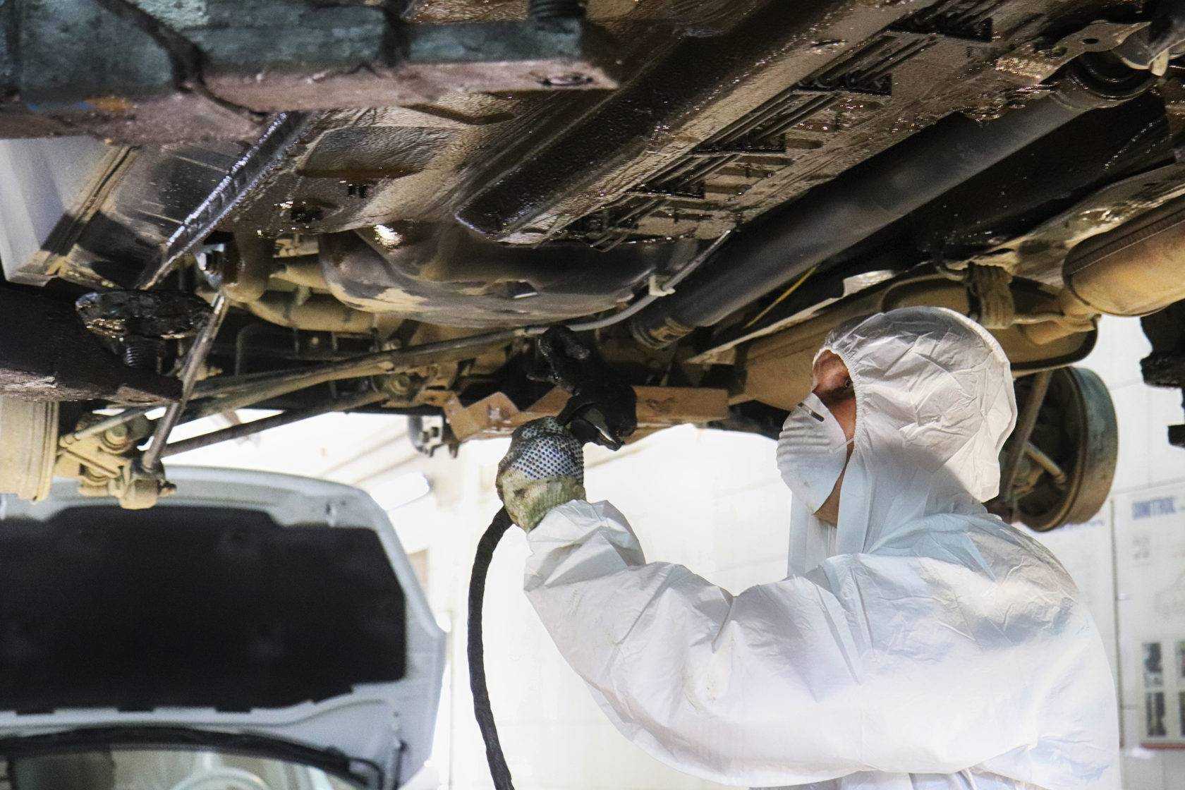 Все про антикоррозийную обработку днища автомобиля своими руками