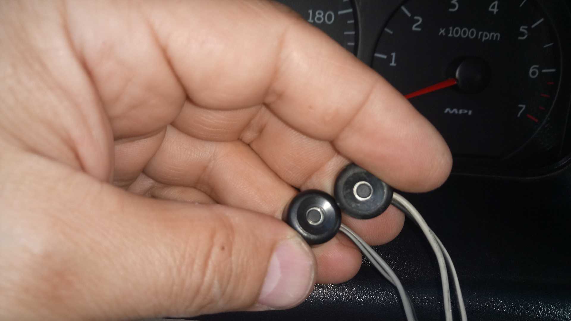 Отключение кнопки валет. Кнопка Valet Калина 1. Сигнализация Пандора кнопка Valet. Mazda 6 2007 кнопка валет. Кнопка валет Рено Логан 1.