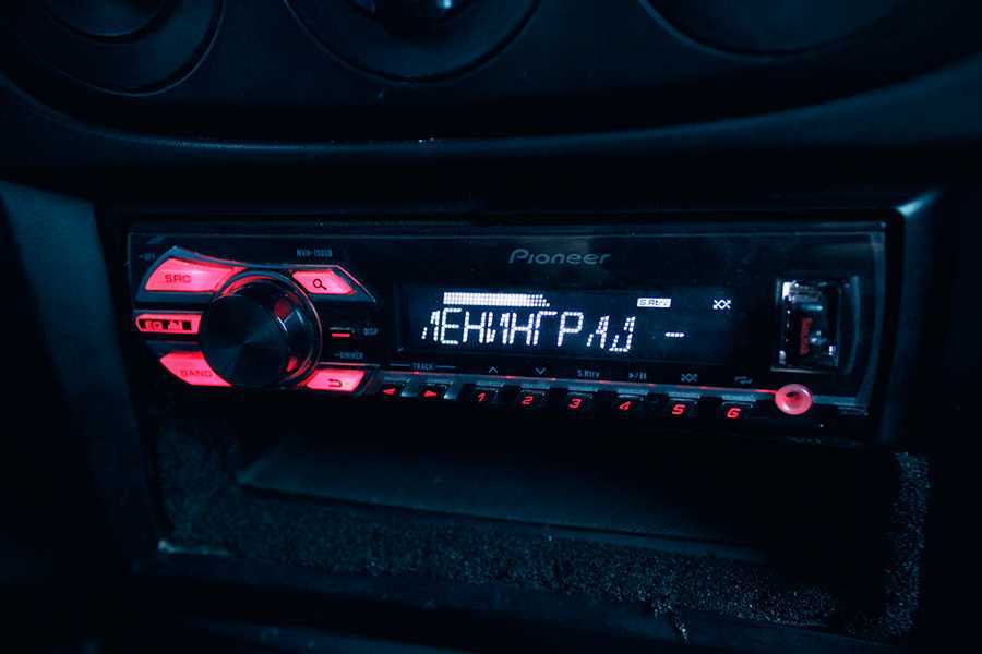 В статье рассмотрены основные проблемы, которые возникают с магнитолами Pioneer Почему не работает сабвуфер, как выключить магнитолу, почему возникают щелчки и другие